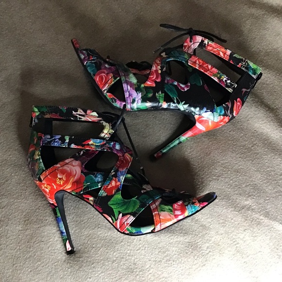 (#32) Madden Girl Dita Floral High Heel Sandals - Picture 8 of 8